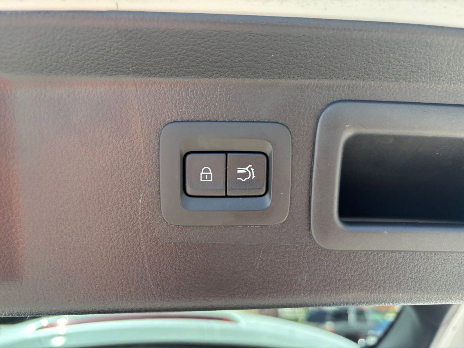 Thumbnail: 2025 Mazda CX-50 - 22