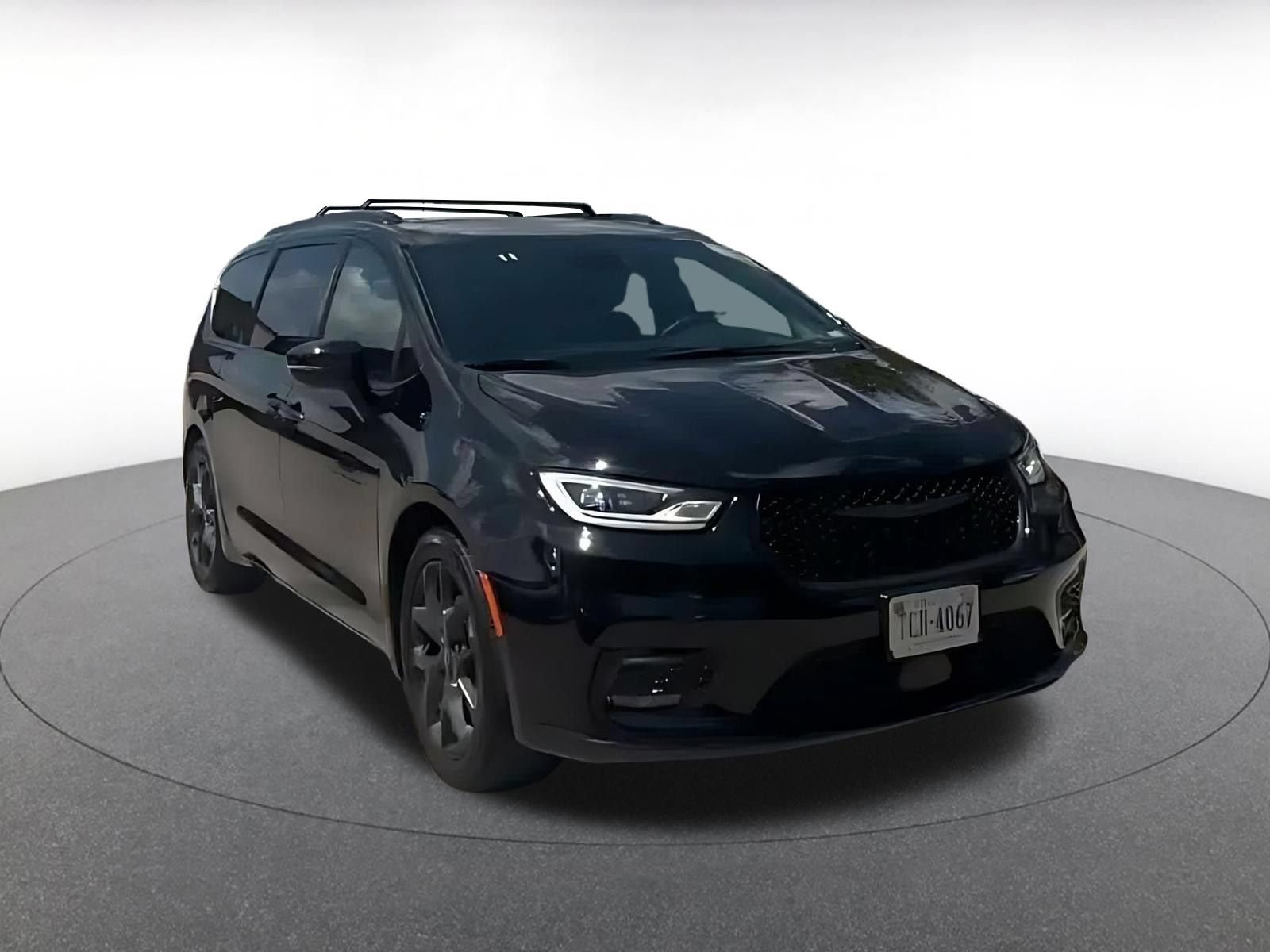 Thumbnail: 2025 Chrysler Pacifica - 3