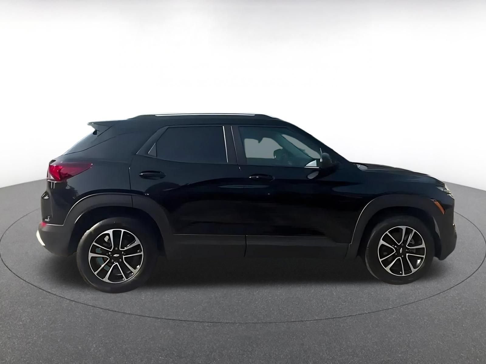 Thumbnail: 2025 Chevrolet TrailBlazer - 14