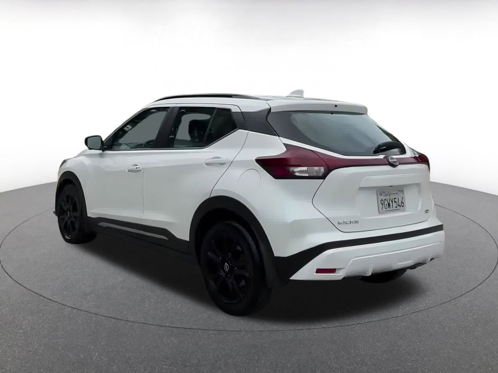 Thumbnail: 2023 Nissan Kicks - 11