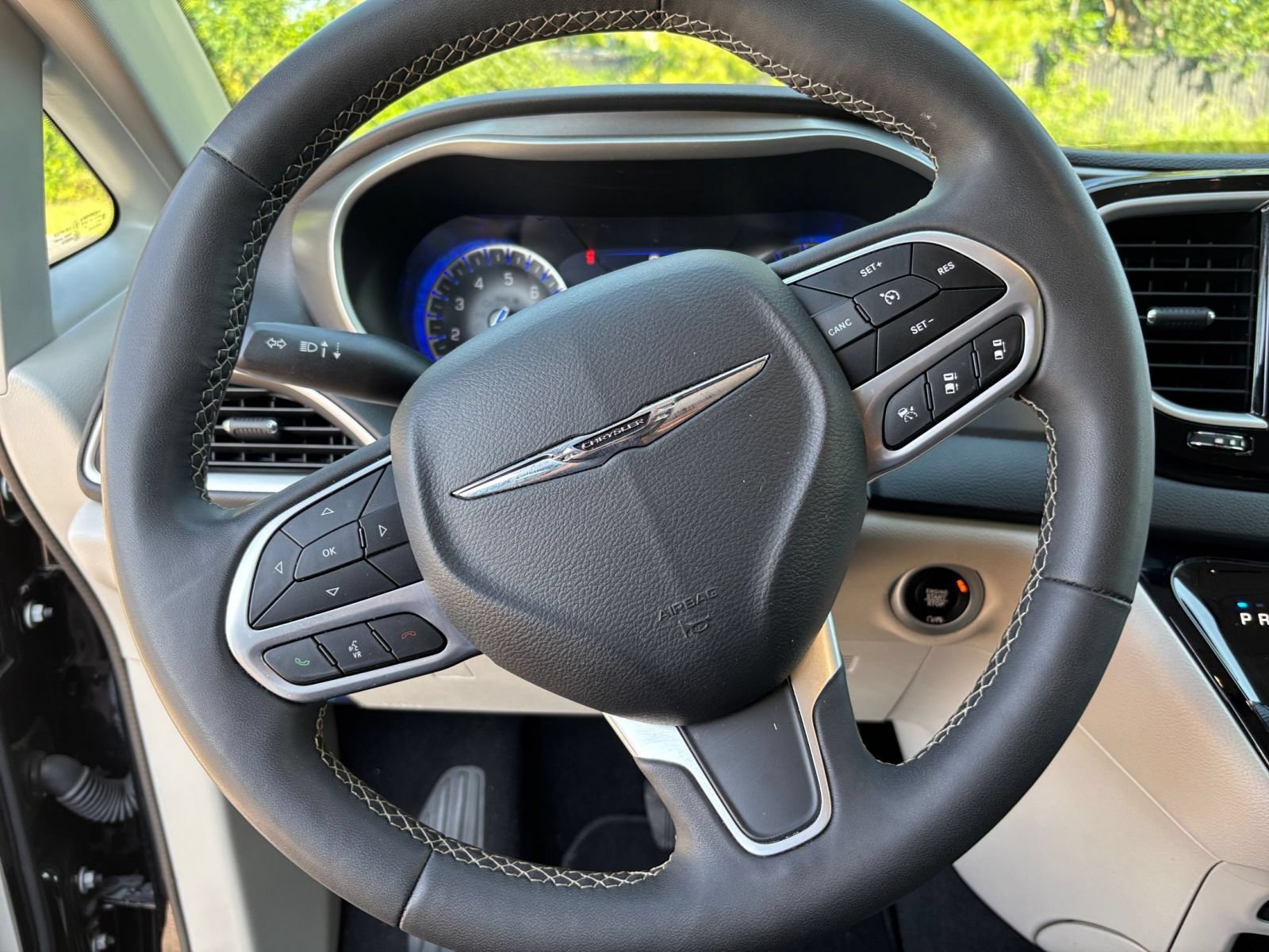 Thumbnail: 2024 Chrysler Pacifica - 35