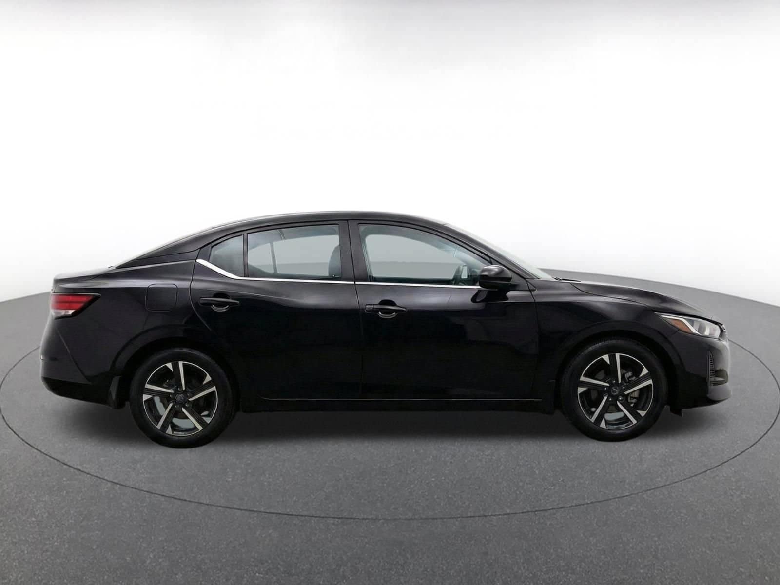 Thumbnail: 2025 Nissan Sentra - 9