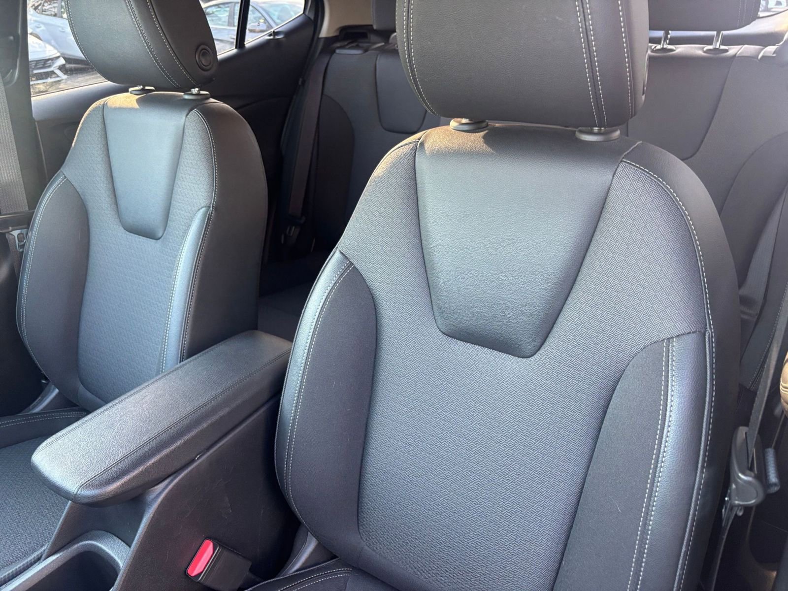 Thumbnail: 2025 Buick Encore GX - 35