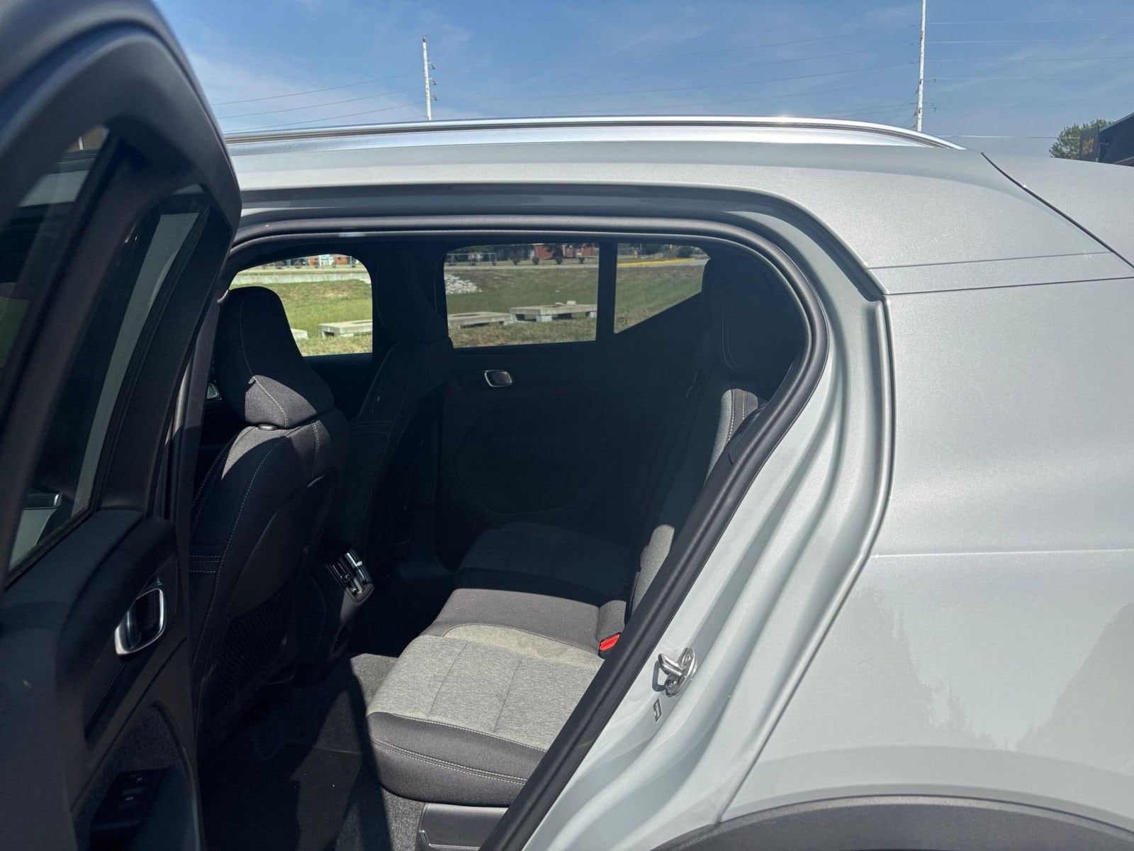 Thumbnail: 2024 Volvo XC40 - 23