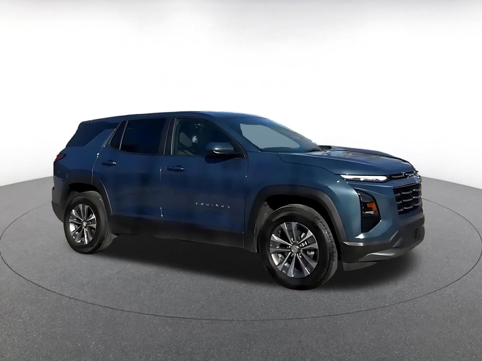 Thumbnail: 2025 Chevrolet Equinox - 2