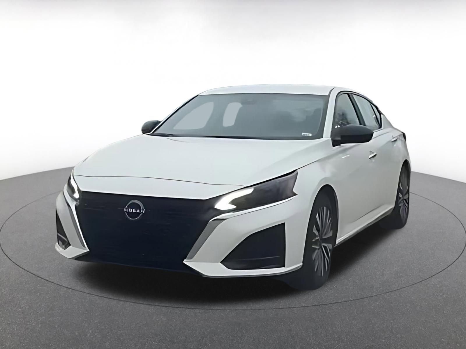 Thumbnail: 2025 Nissan Altima - 7