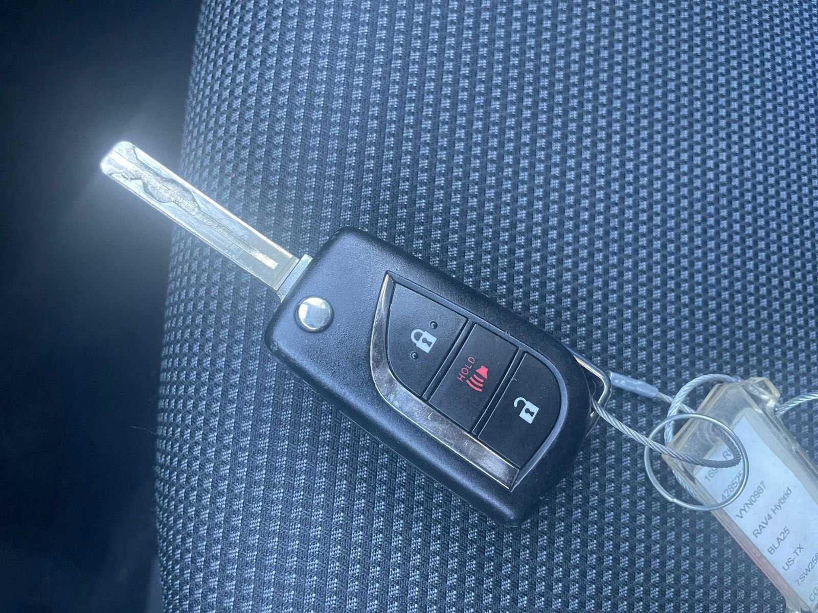 Thumbnail: 2025 Toyota RAV4 - 22