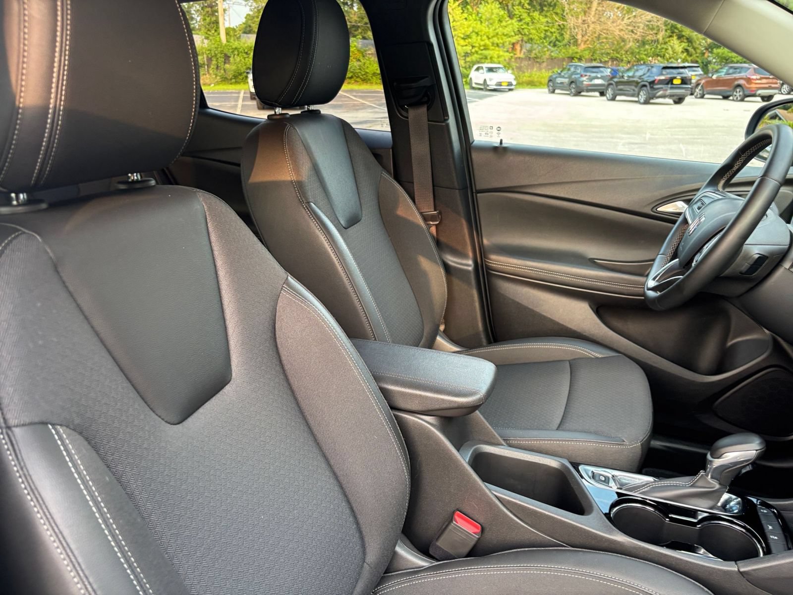 Thumbnail: 2025 Buick Encore GX - 35