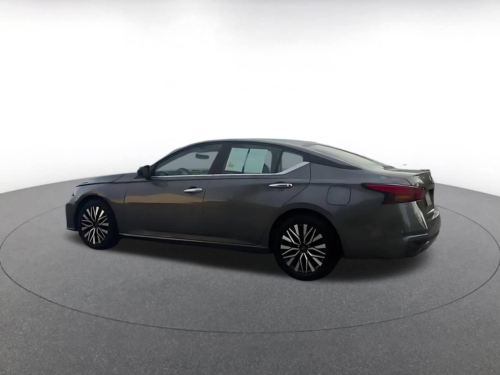 Thumbnail: 2025 Nissan Altima - 12
