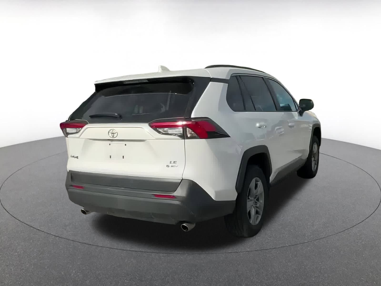 Thumbnail: 2025 Toyota RAV4 - 14