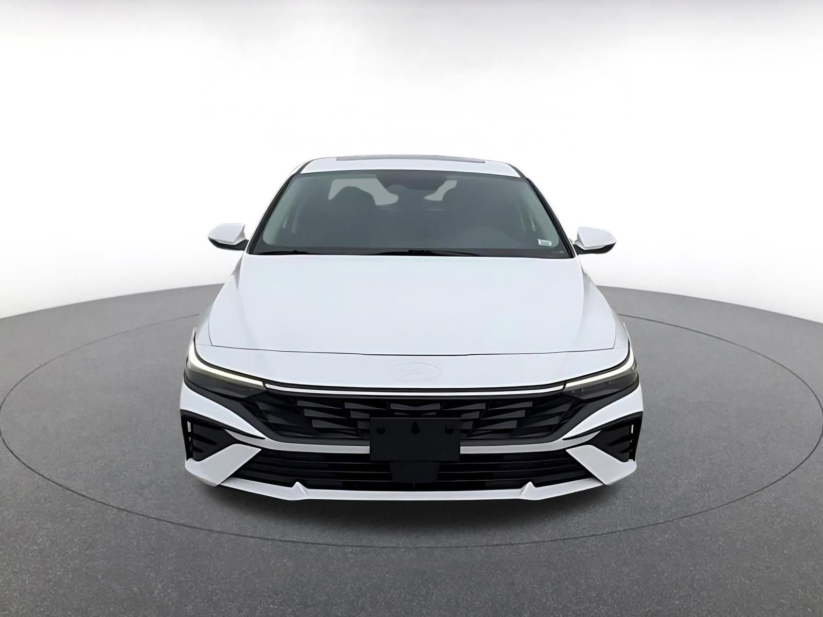 Thumbnail: 2025 Hyundai Elantra - 4