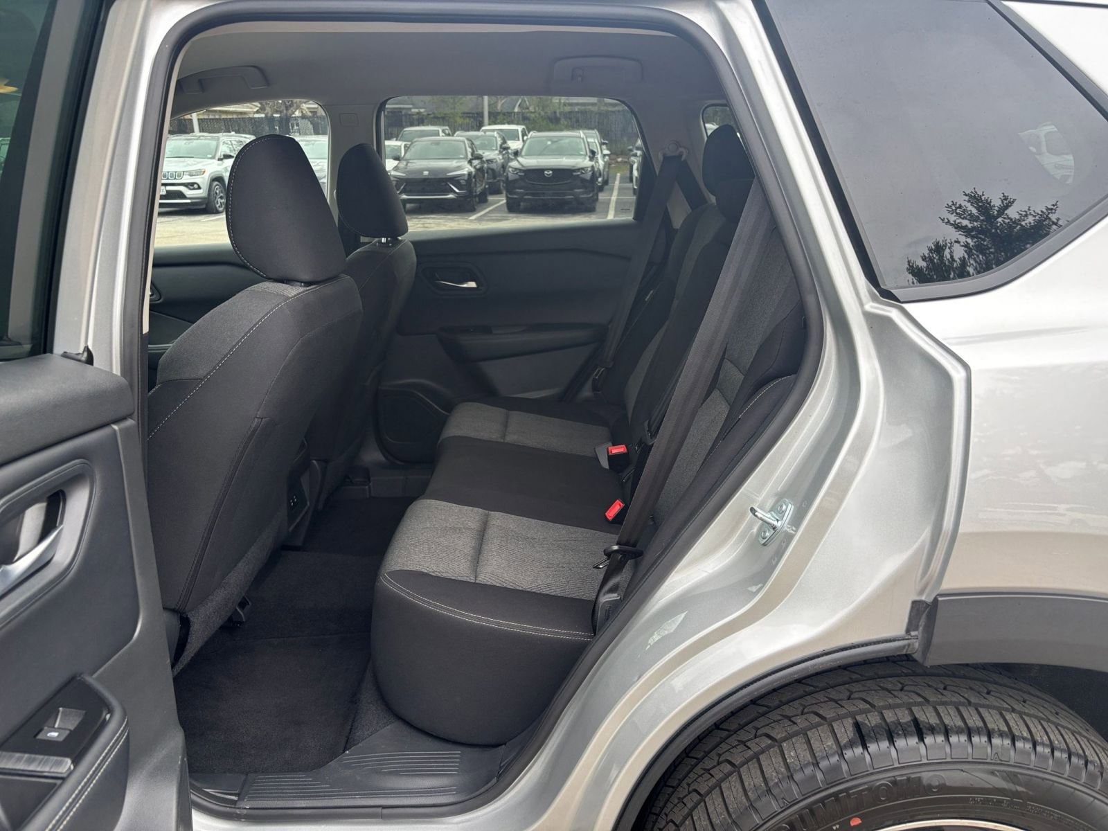 Thumbnail: 2025 Nissan Rogue - 25