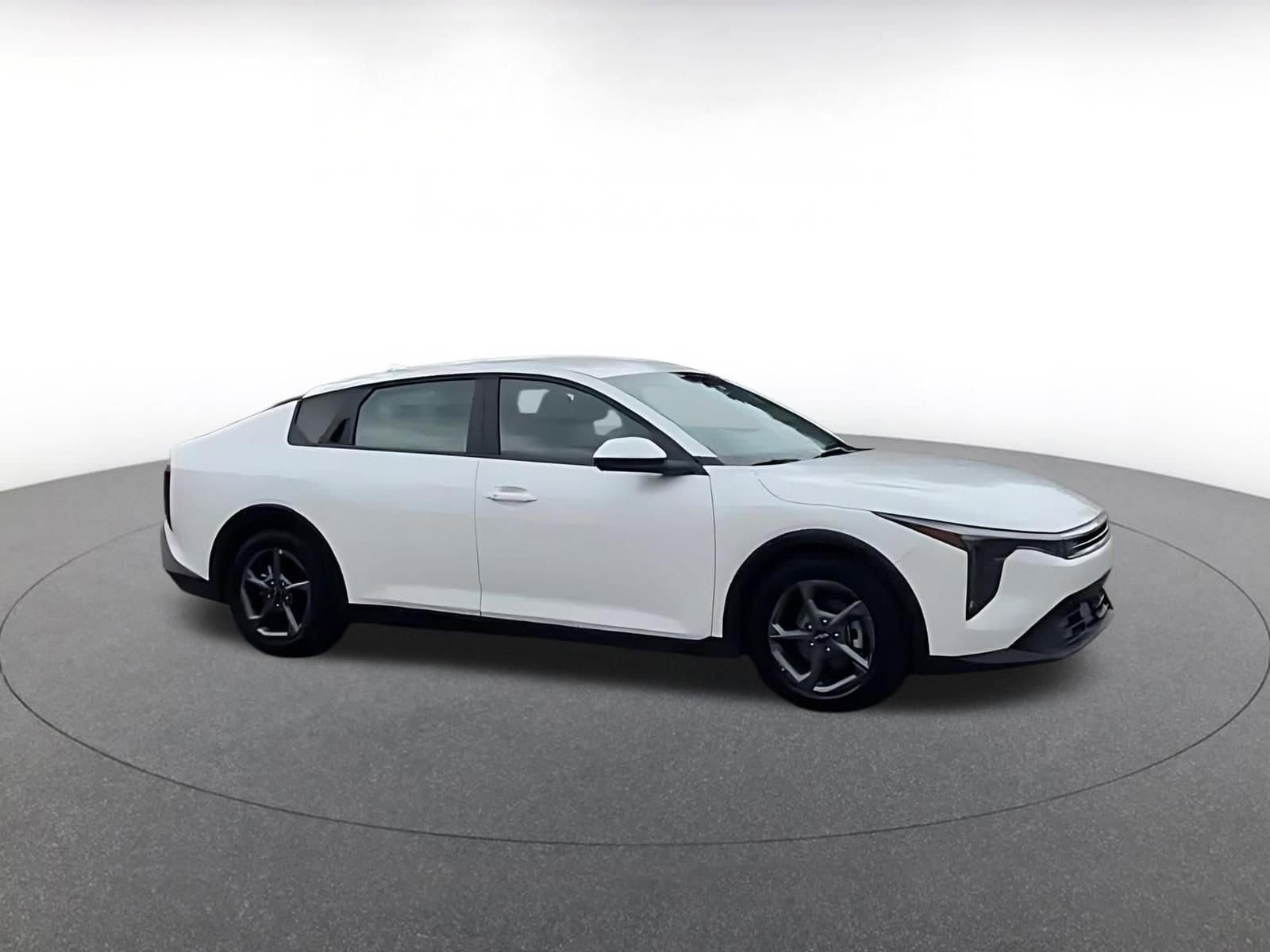 Thumbnail: 2025 Kia K4 - 2