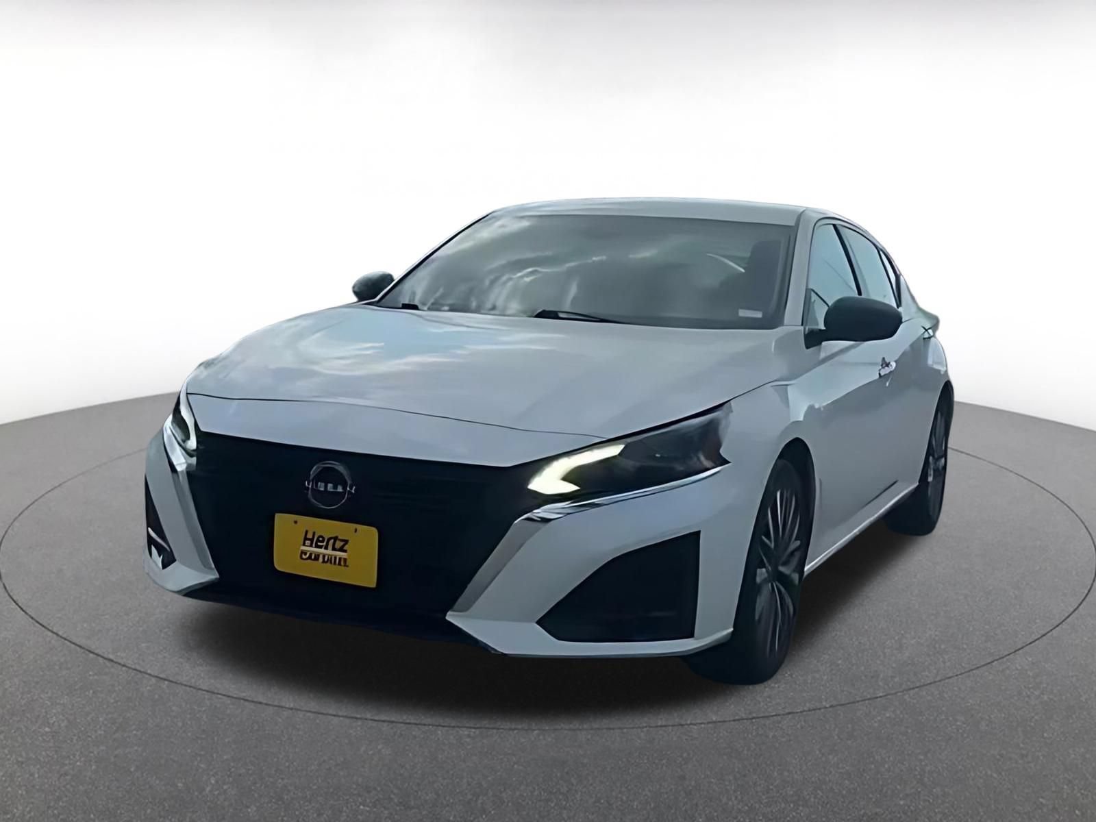 Thumbnail: 2025 Nissan Altima - 6