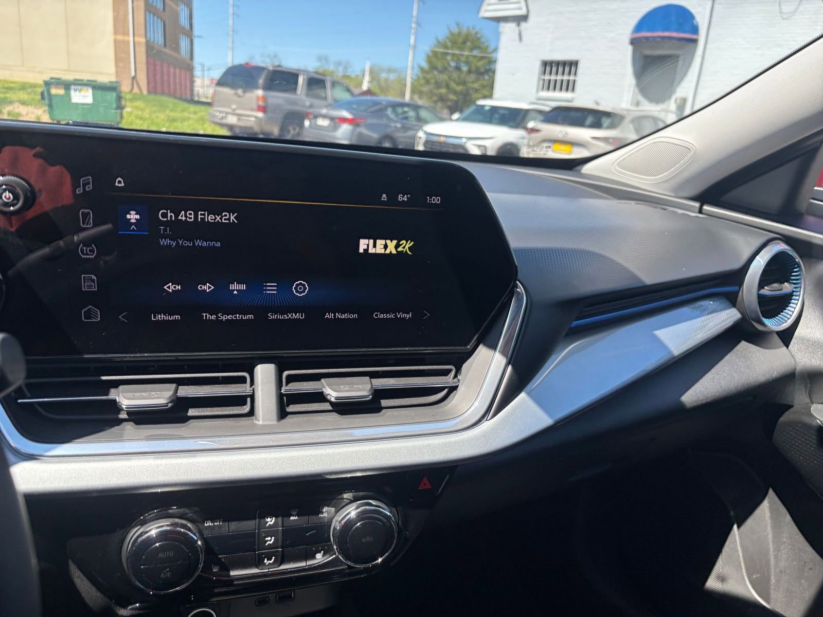 Thumbnail: 2025 Chevrolet Trax - 34