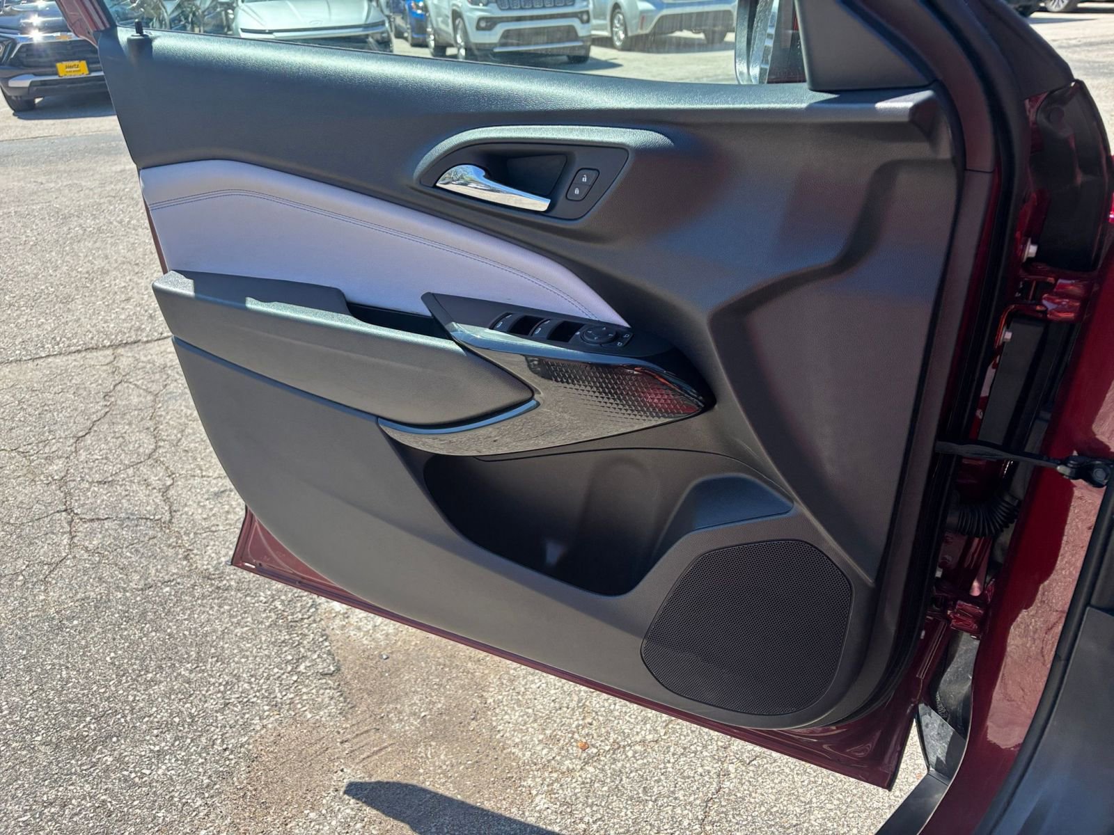 Thumbnail: 2025 Chevrolet Trax - 18