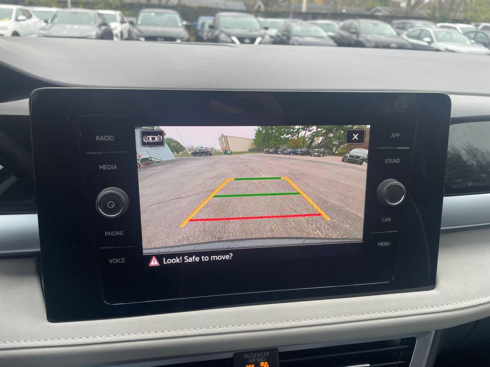 Thumbnail: 2025 Volkswagen Taos - 17