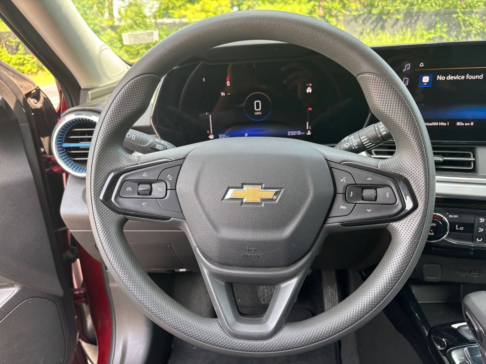 Thumbnail: 2025 Chevrolet Trax - 32