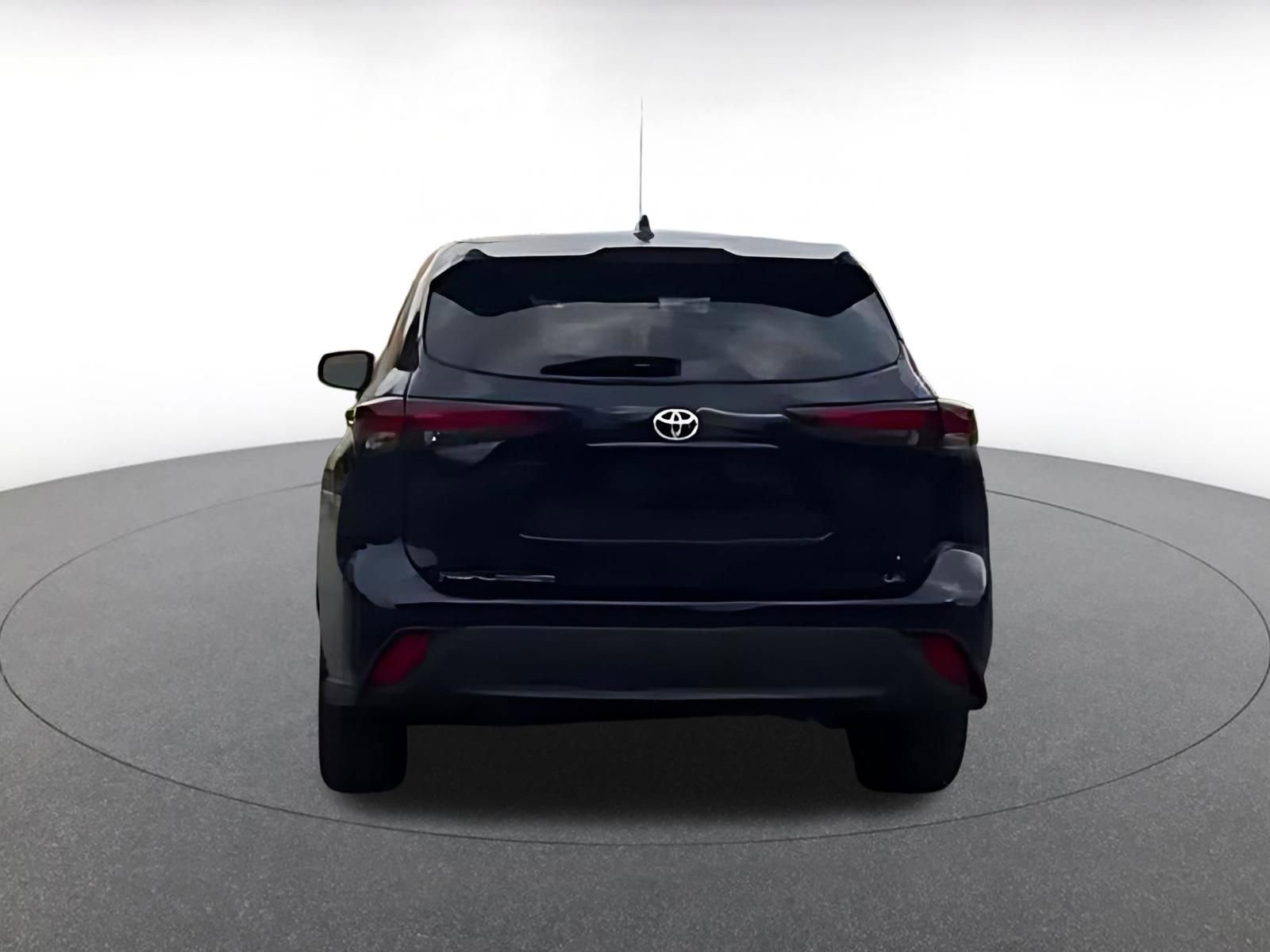 Thumbnail: 2025 Toyota Highlander - 11