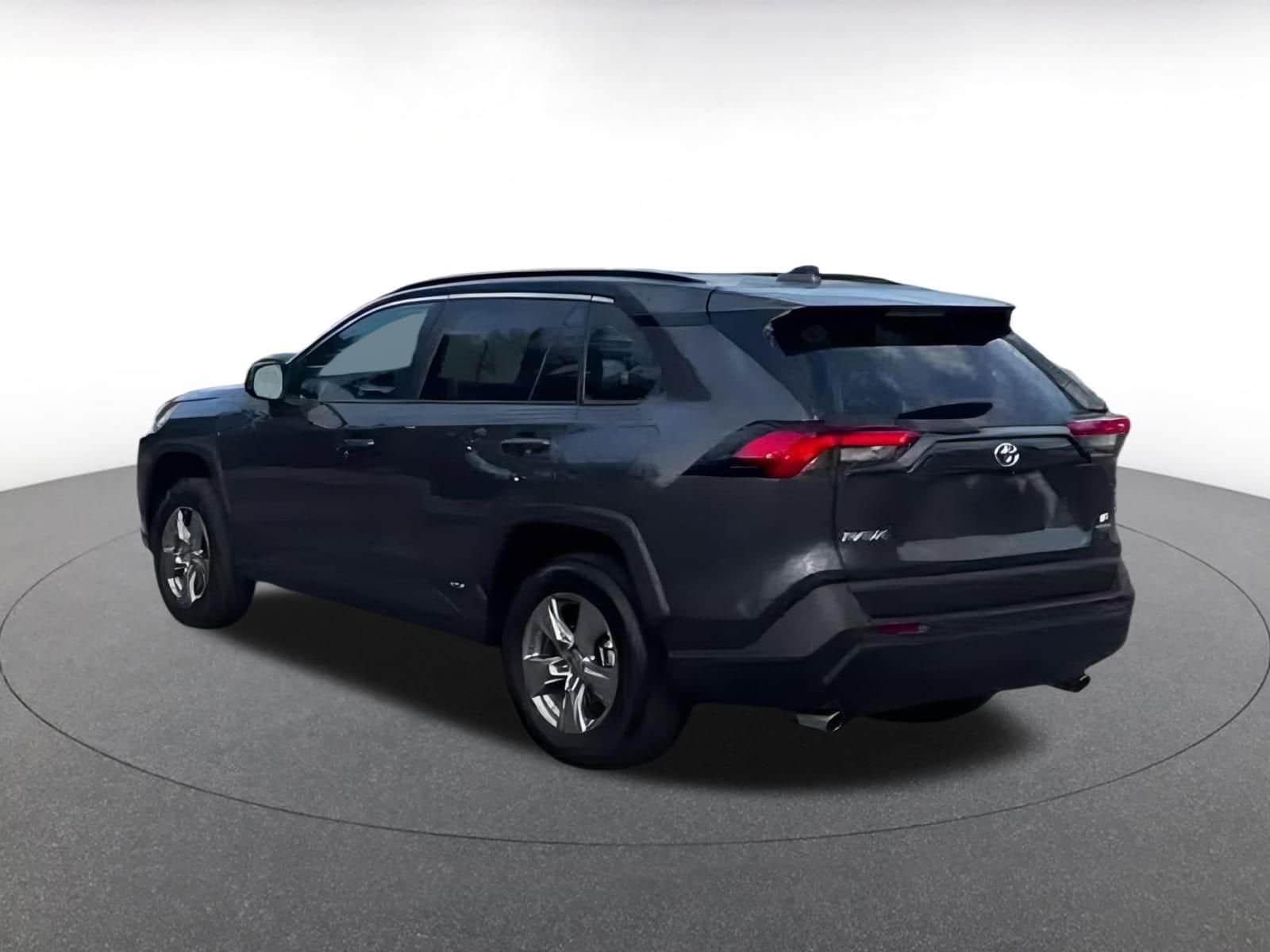 Thumbnail: 2025 Toyota RAV4 - 8