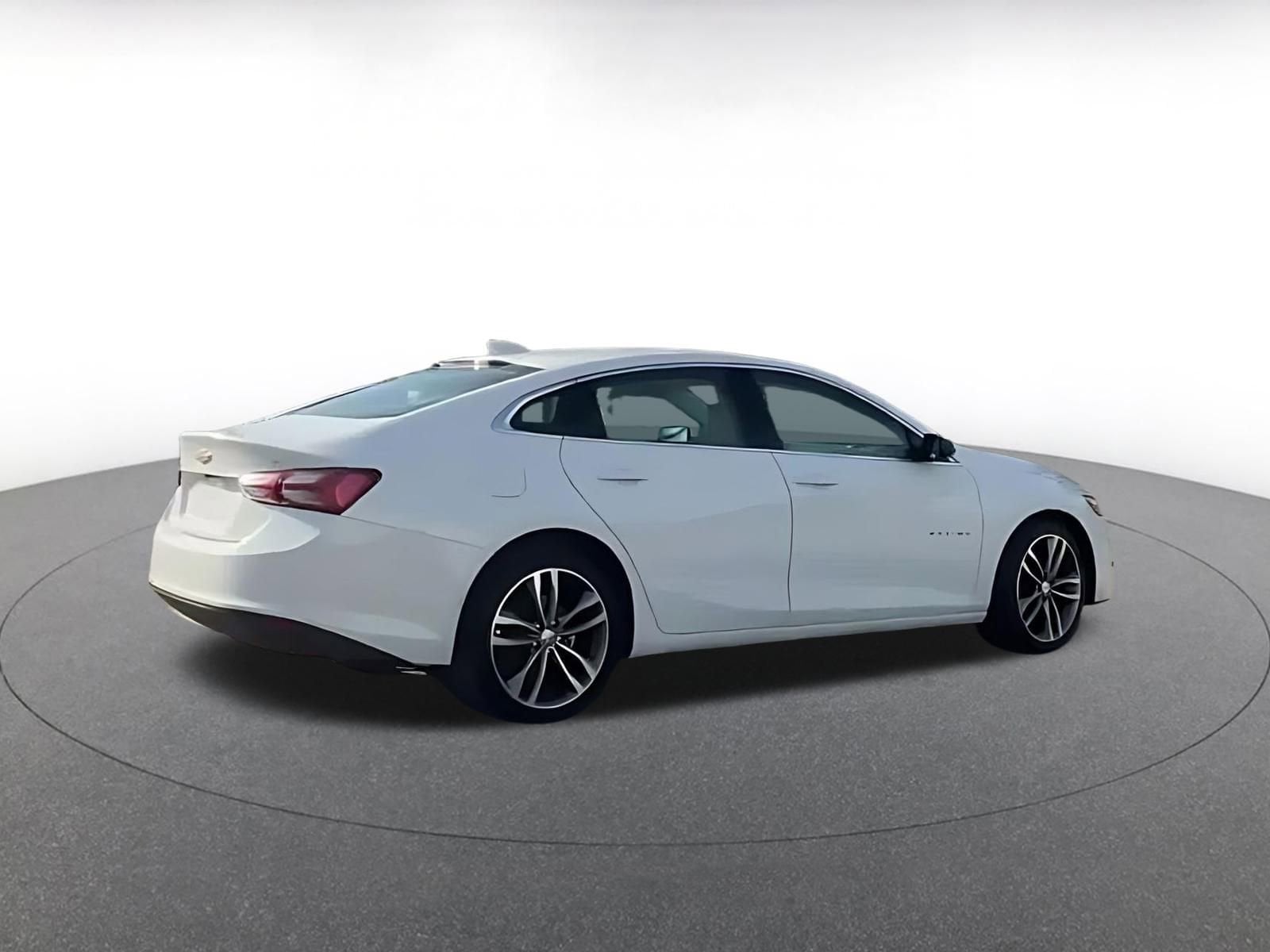 Thumbnail: 2024 Chevrolet Malibu - 14