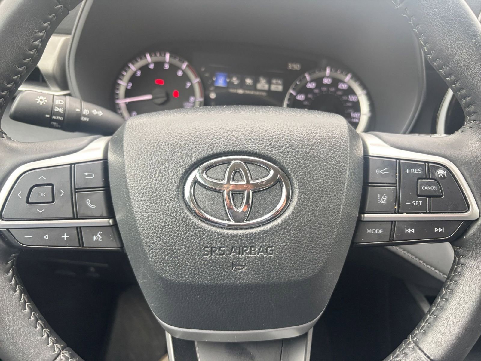 Thumbnail: 2025 Toyota Highlander - 29