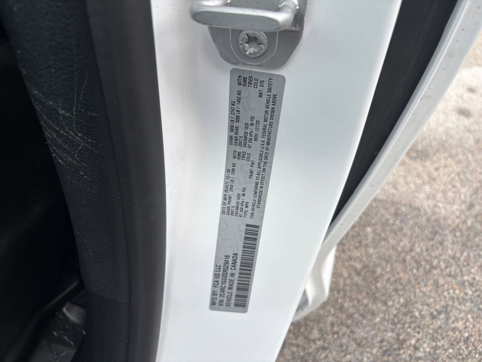 Thumbnail: 2025 Chrysler Pacifica - 31