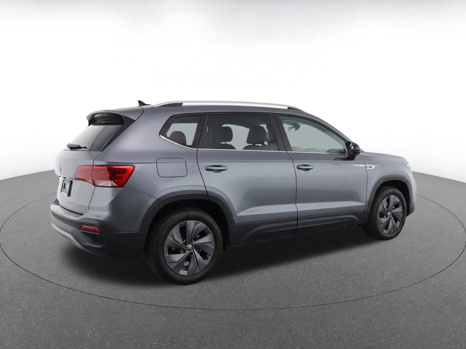 Thumbnail: 2025 Volkswagen Taos - 7