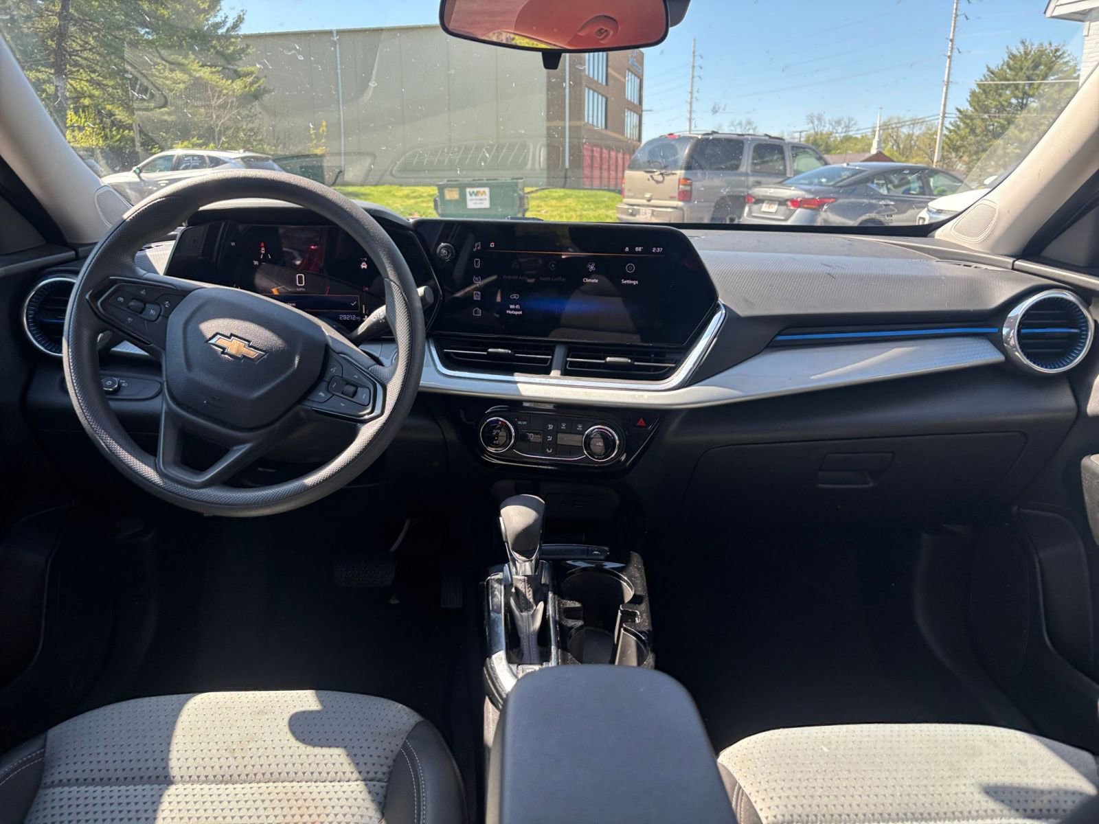 Thumbnail: 2025 Chevrolet Trax - 32