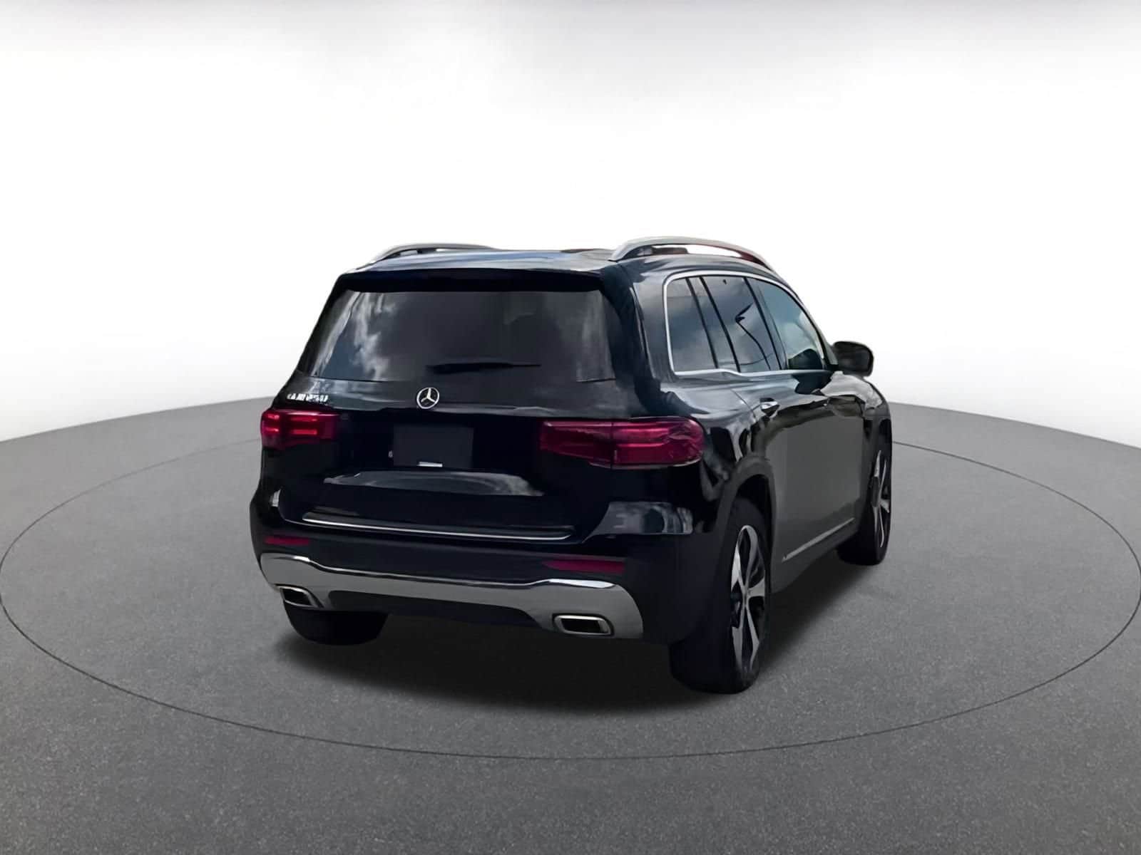 Thumbnail: 2024 Mercedes-Benz GLB - 10