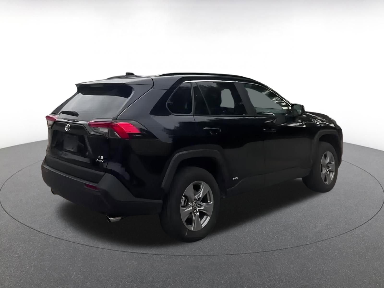 Thumbnail: 2025 Toyota RAV4 - 14