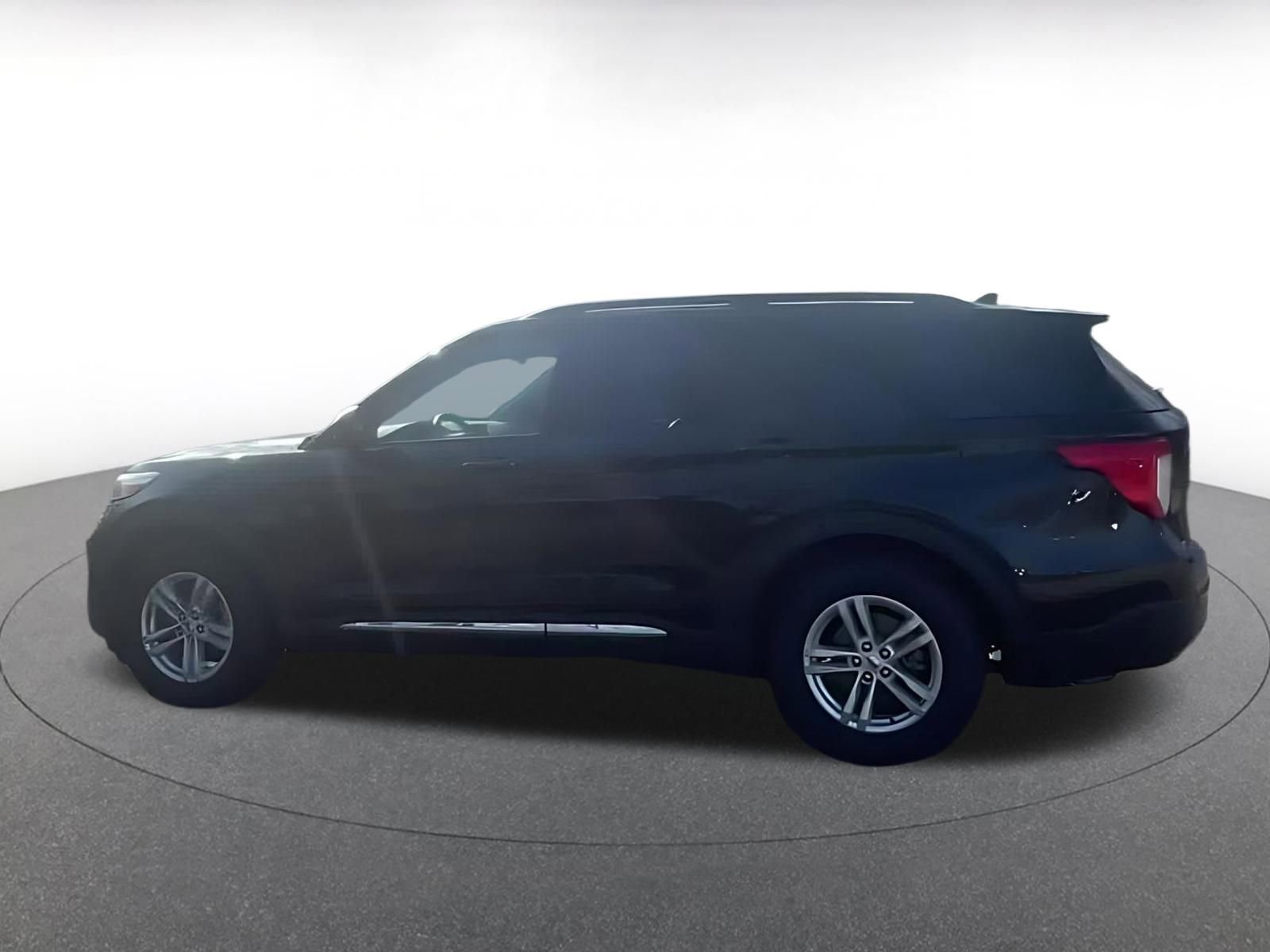 Thumbnail: 2024 Ford Explorer - 9