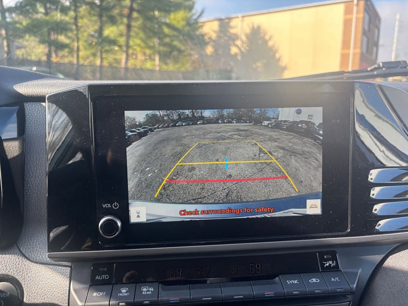 Thumbnail: 2025 Toyota Camry - 17