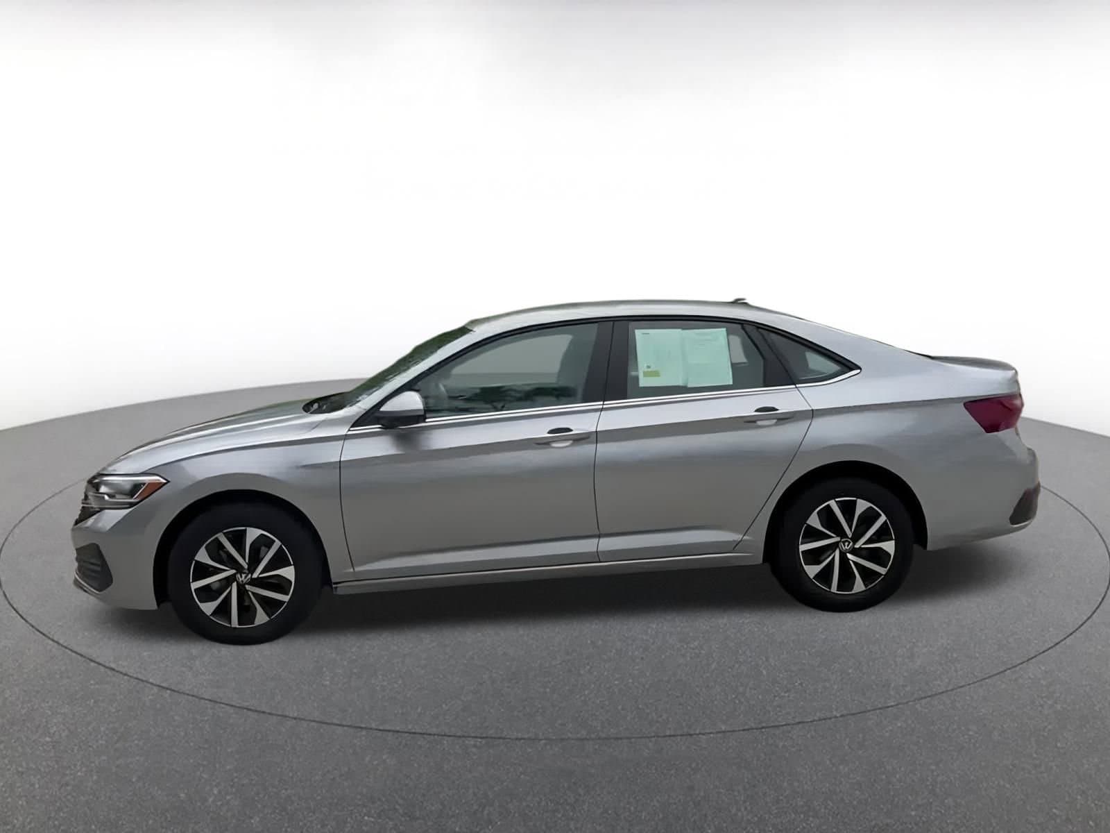 Thumbnail: 2024 Volkswagen Jetta - 10