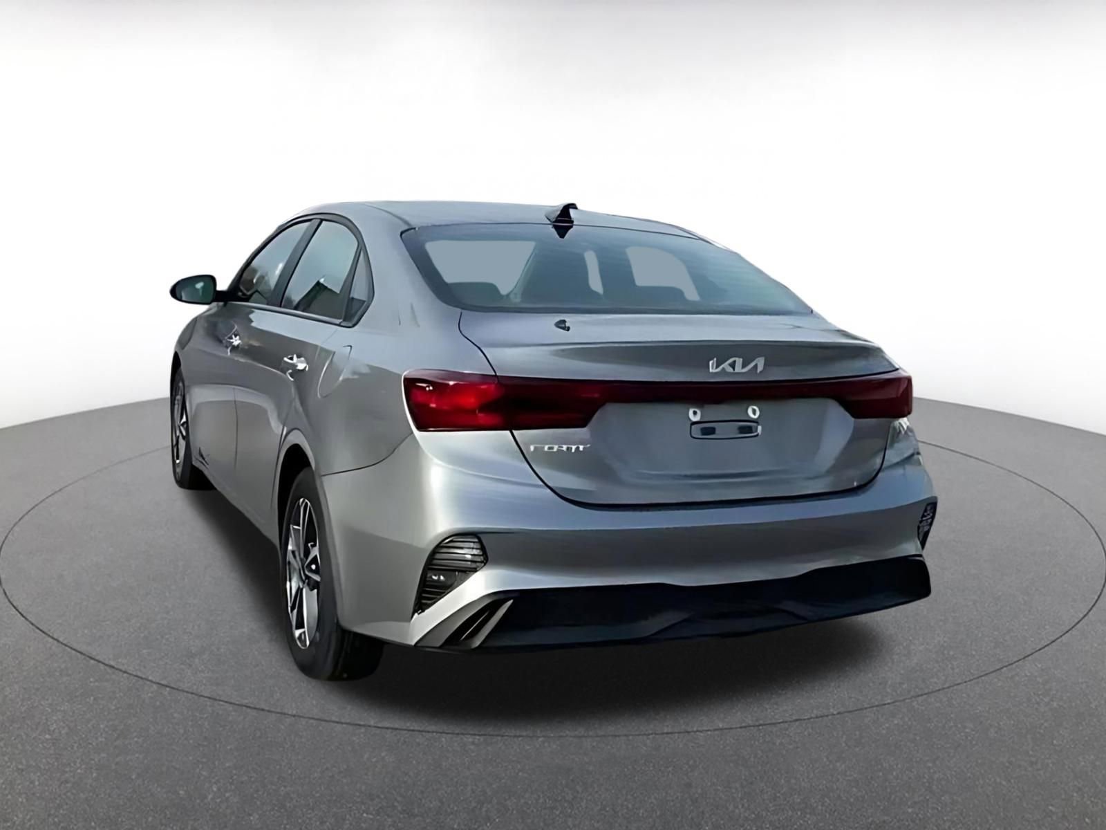 Thumbnail: 2024 Kia Forte - 10