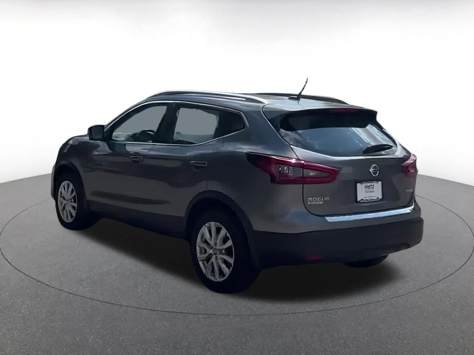 Thumbnail: 2022 Nissan Rogue Sport - 14