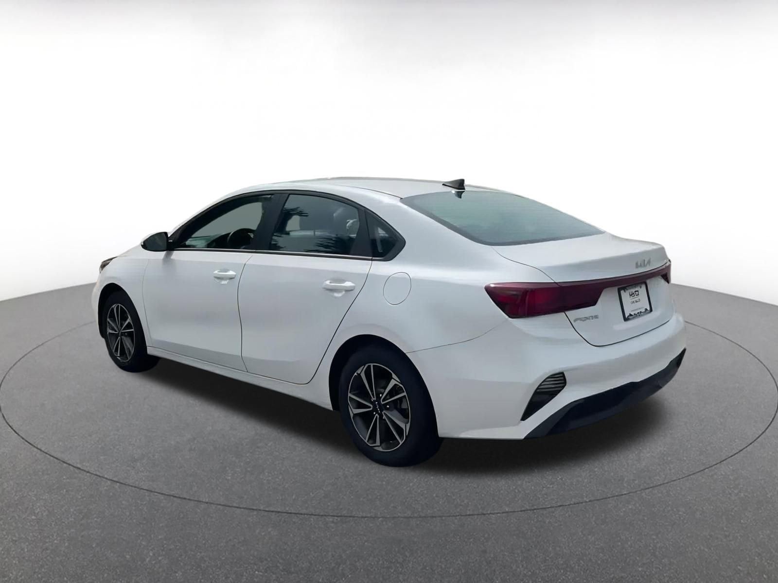 2024 Kia Forte LXS 10