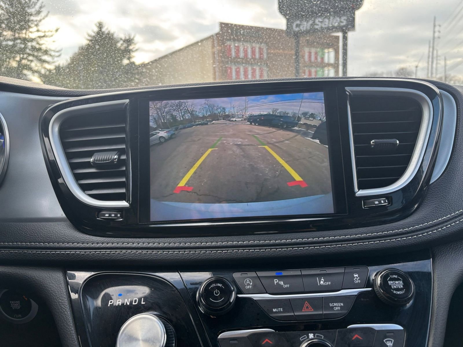 Thumbnail: 2025 Chrysler Pacifica - 17