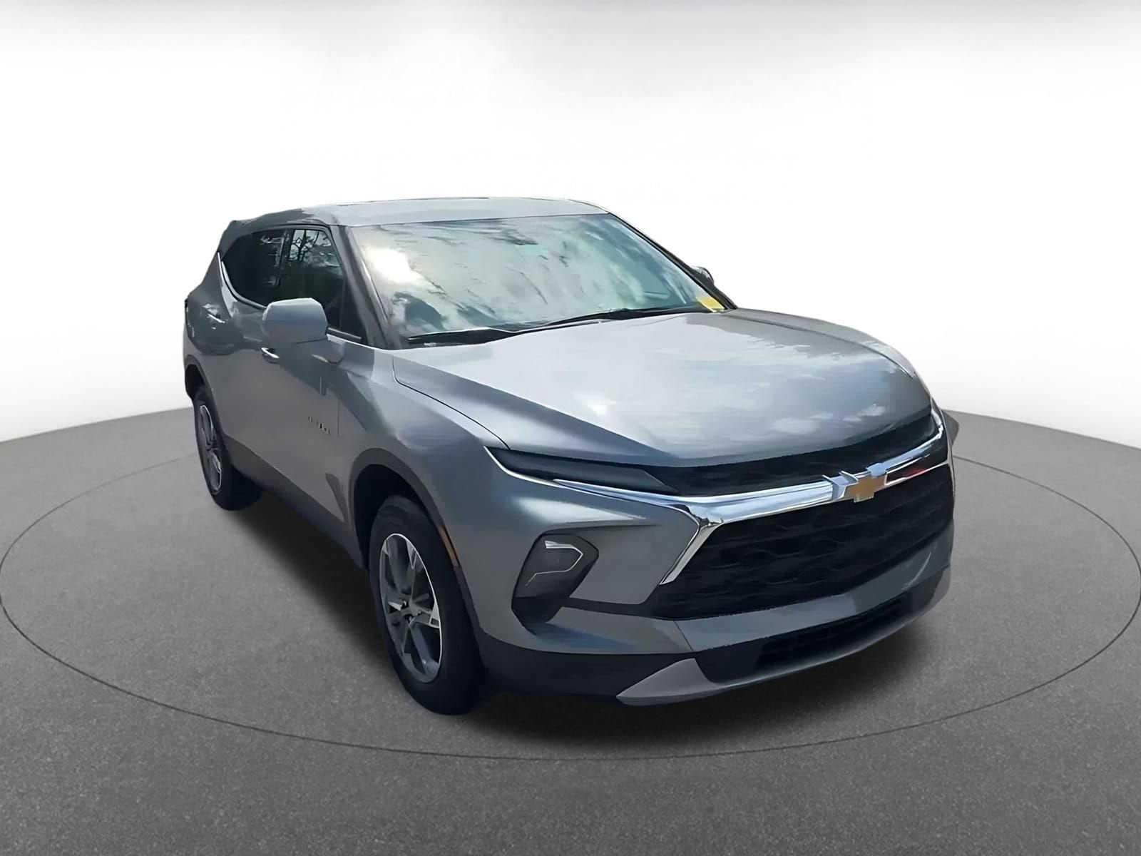 Thumbnail: 2026 Chevrolet Blazer - 3