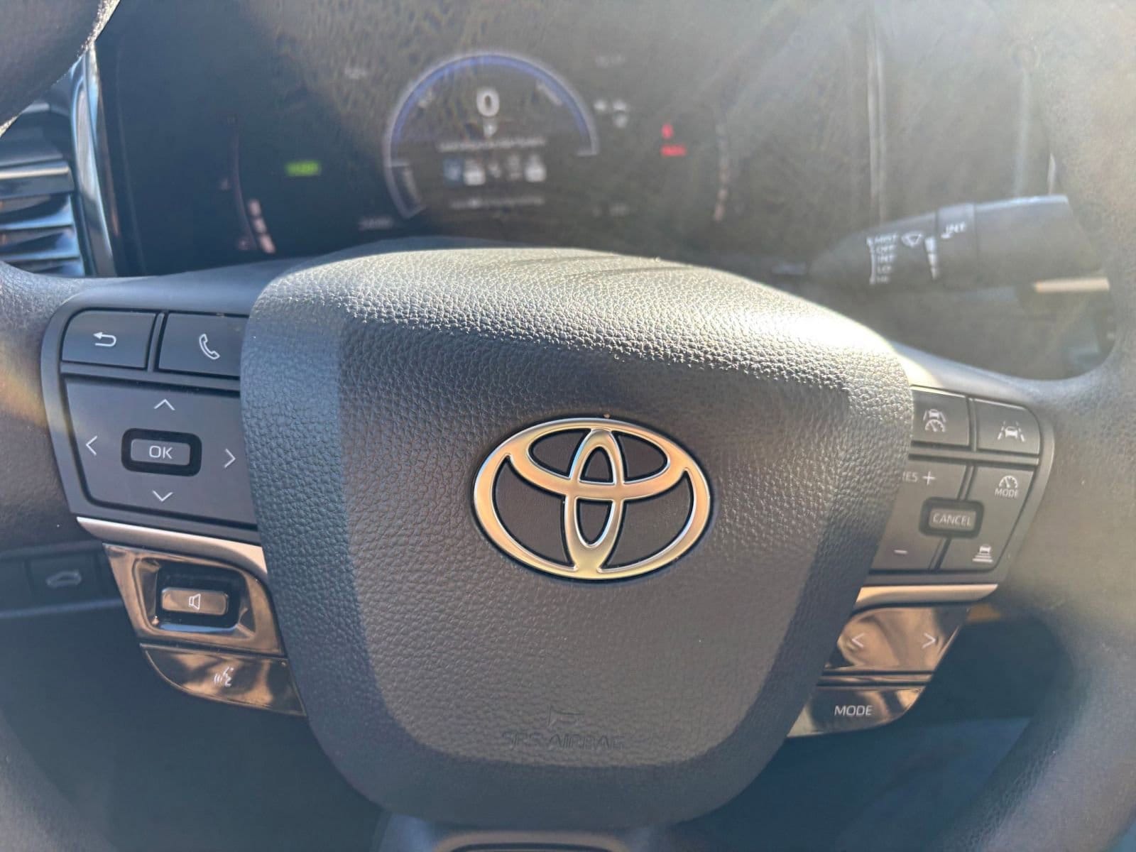 Thumbnail: 2025 Toyota Camry - 25