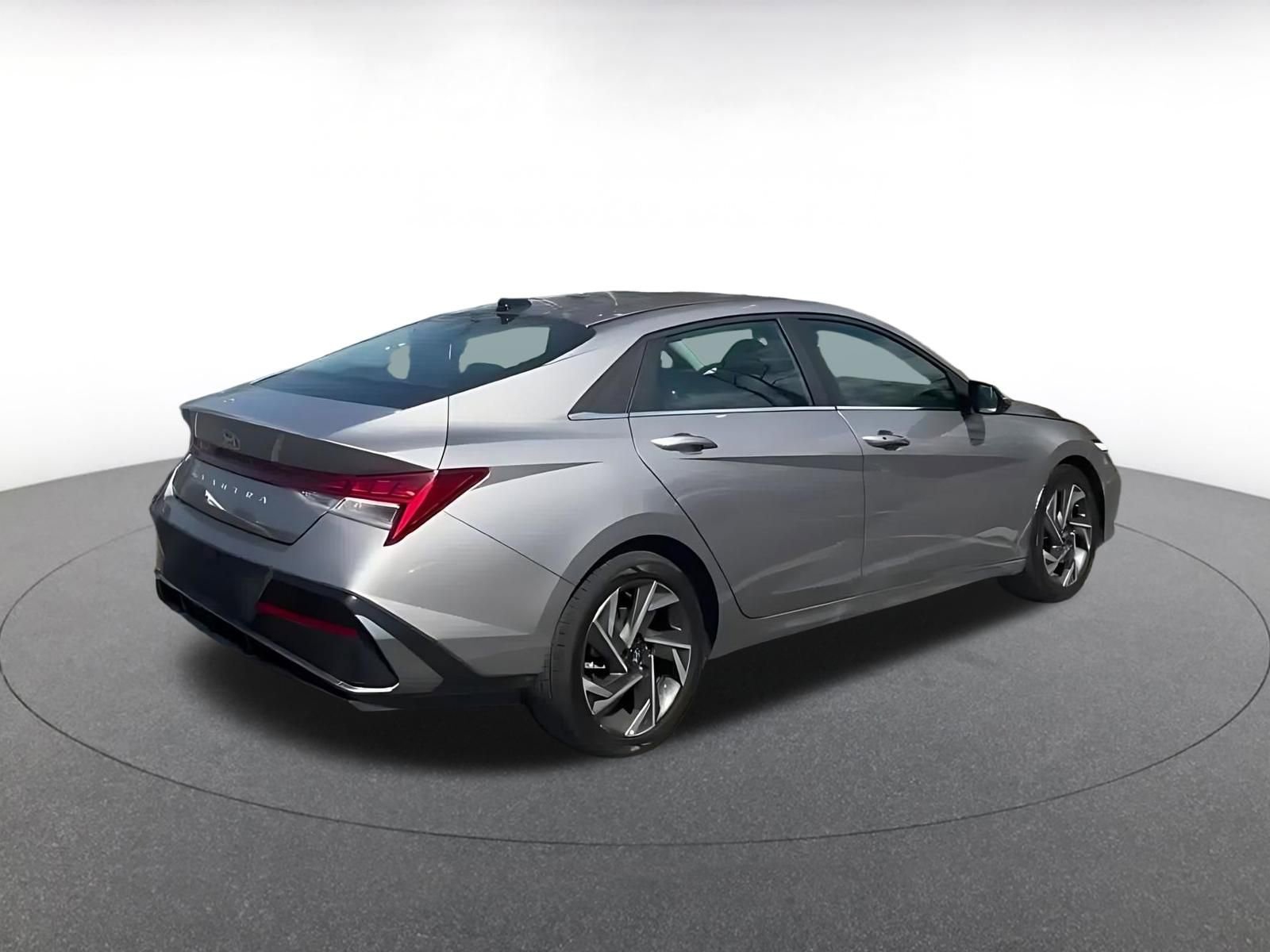 Thumbnail: 2025 Hyundai Elantra - 12