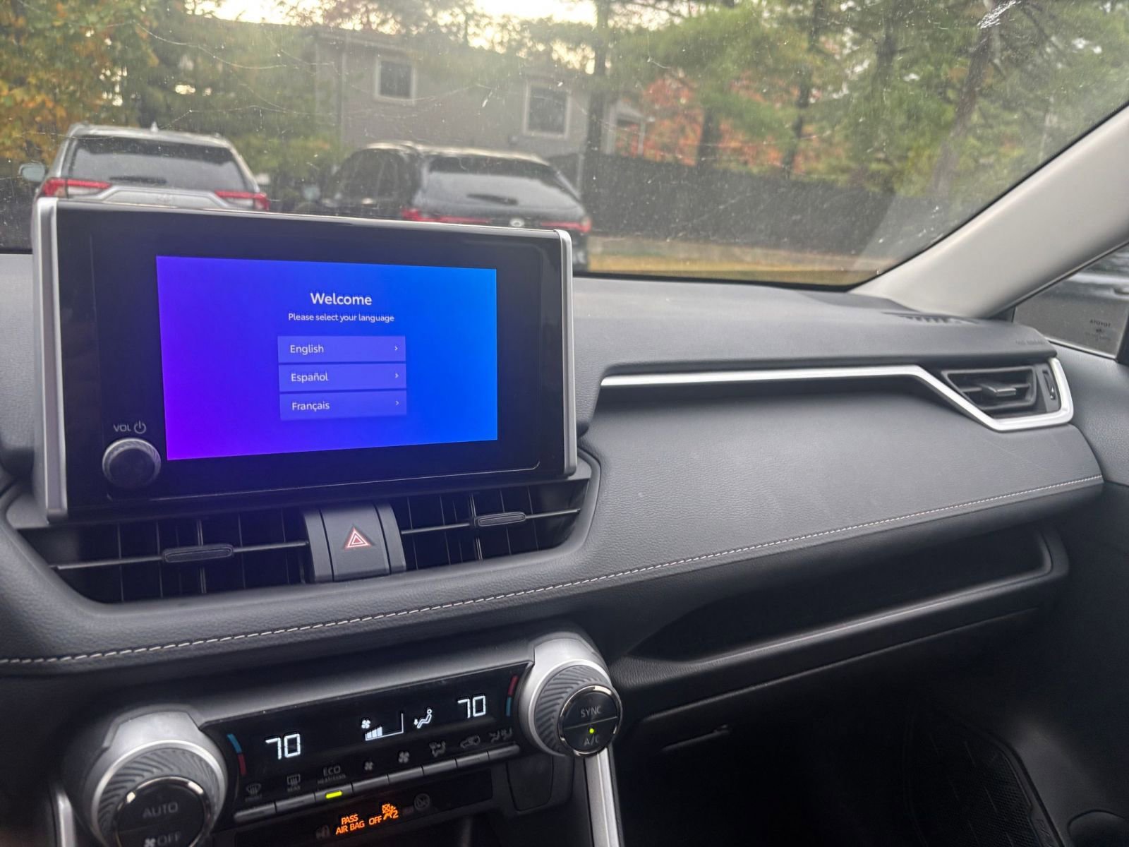 Thumbnail: 2025 Toyota RAV4 - 33