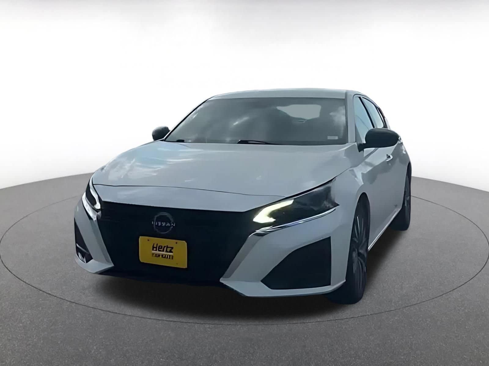 Thumbnail: 2025 Nissan Altima - 4