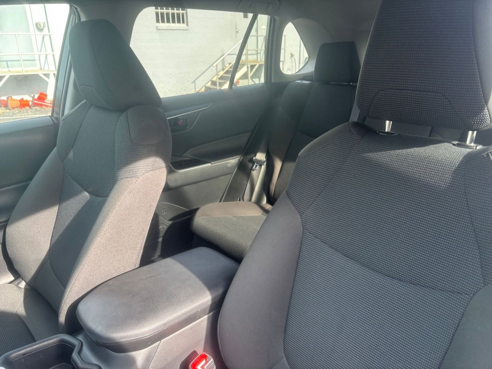 Thumbnail: 2025 Toyota RAV4 - 34