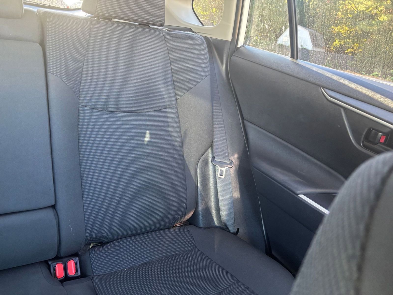 Thumbnail: 2025 Toyota RAV4 - 35