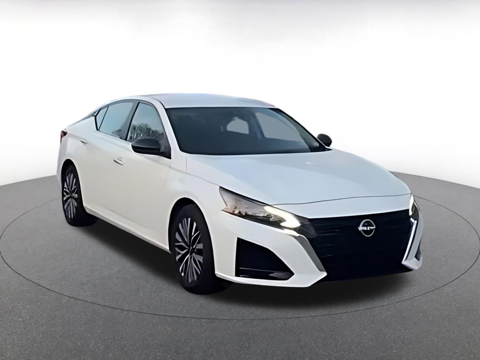 Thumbnail: 2025 Nissan Altima - 15