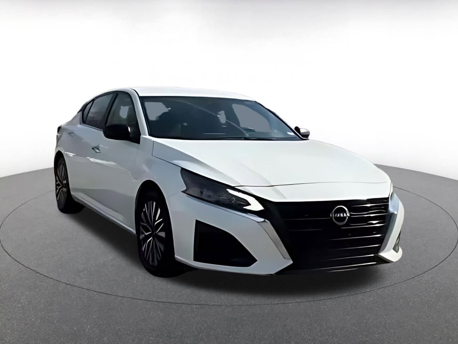 Thumbnail: 2025 Nissan Altima - 11