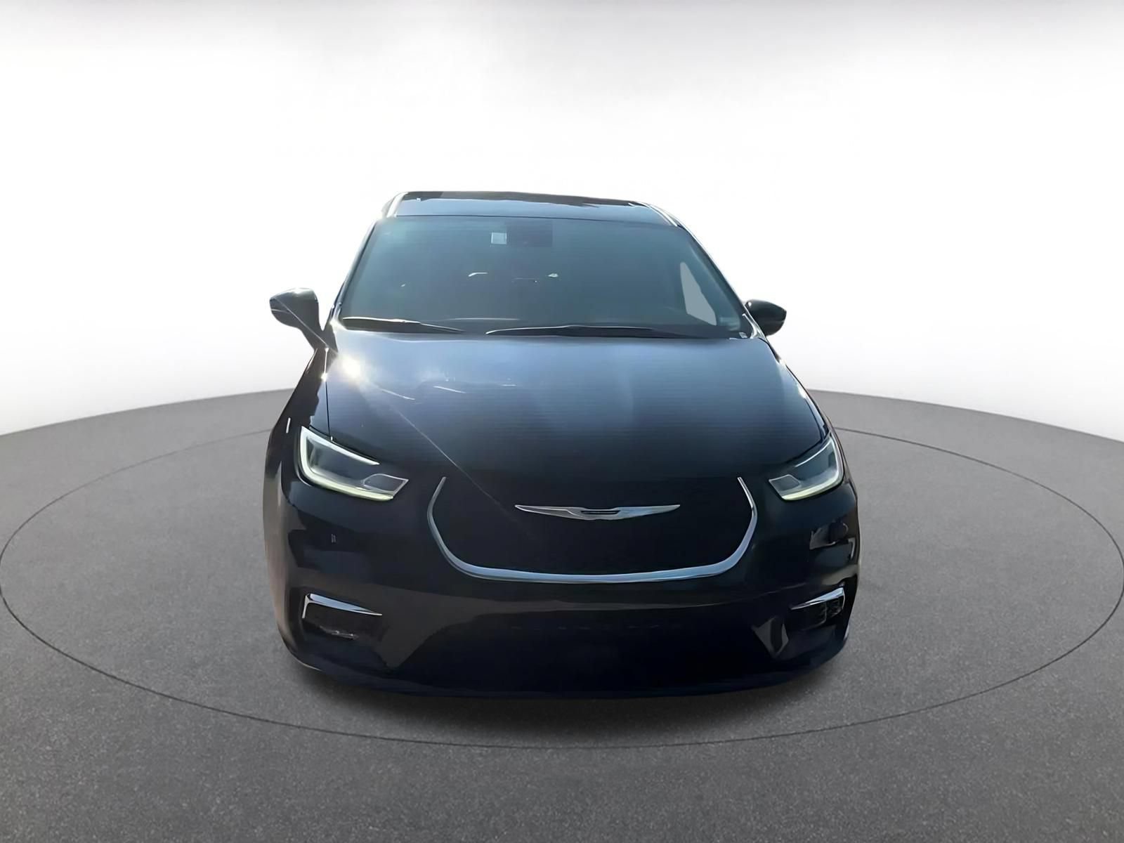 Thumbnail: 2024 Chrysler Pacifica - 4