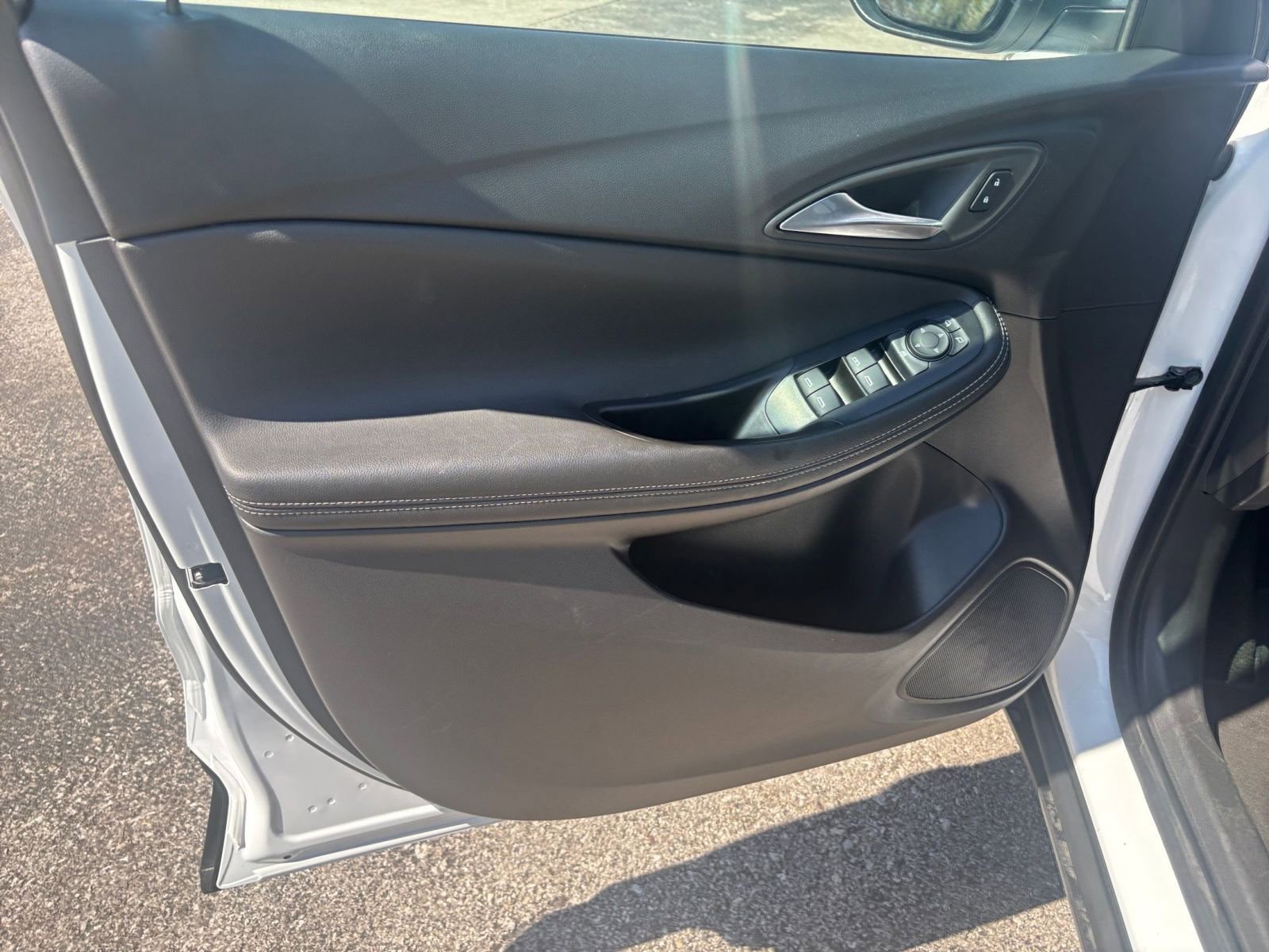 Thumbnail: 2025 Buick Encore GX - 18