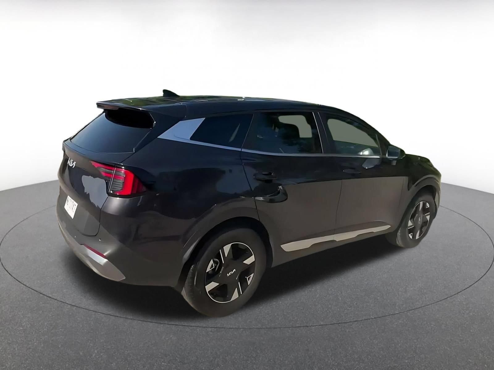 Thumbnail: 2026 Kia Sportage - 14